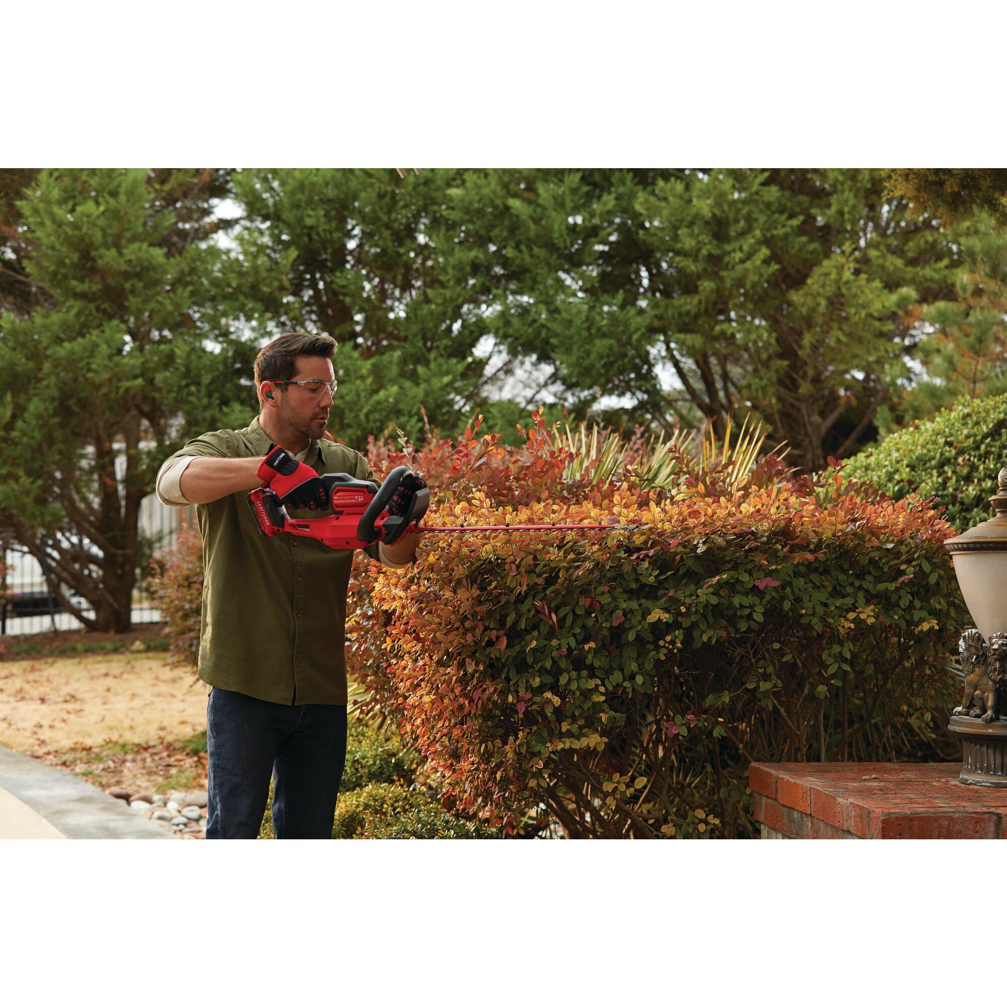 CRAFTSMAN V20* 22-in. Cordless Hedge Trimmer (Tool Only) Fashion