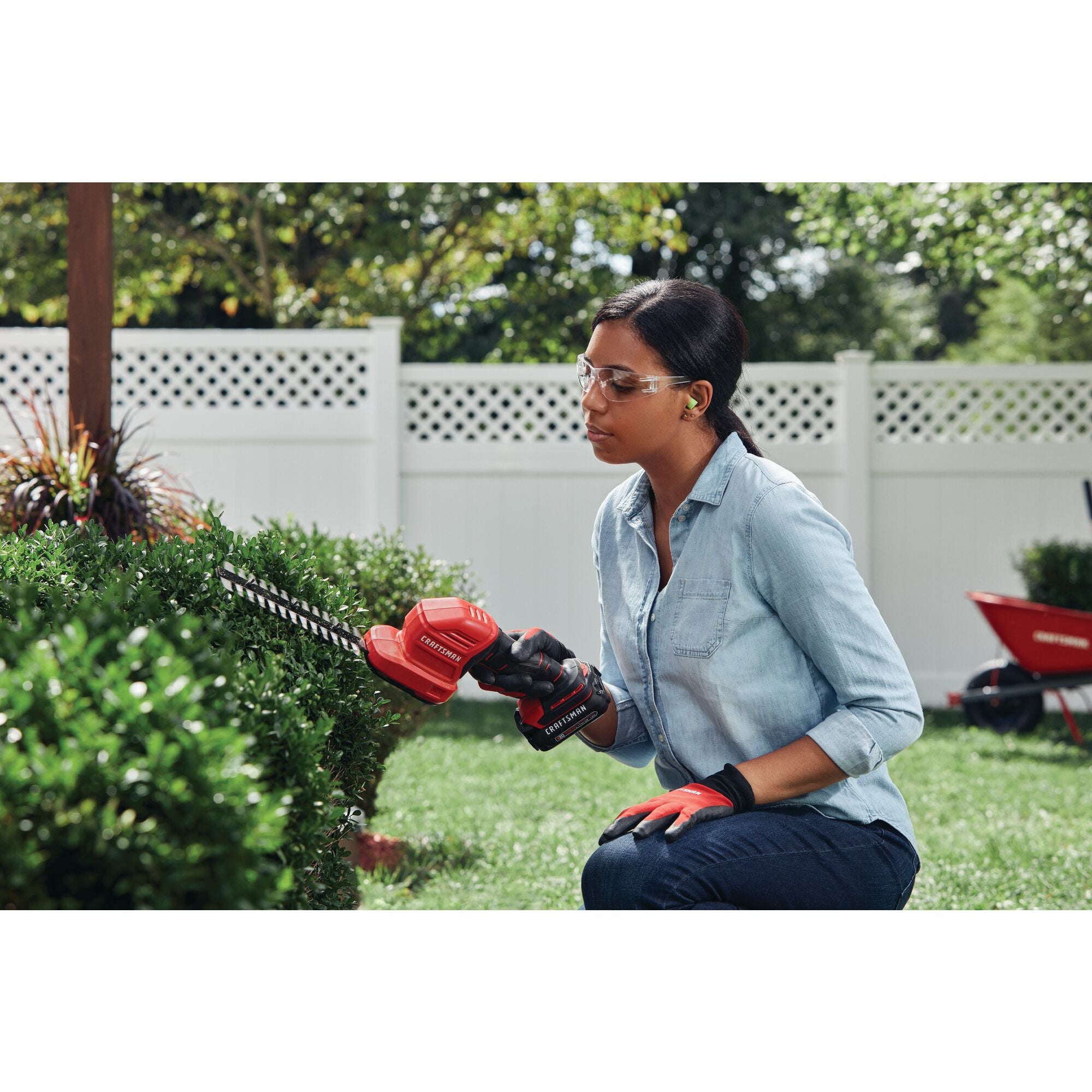 V20* 2-in-1 Cordless 8-in. Hedge Trimmer and 4-in. Grass Shear Kit With 1.5 Ah Battery and Charger on Sale