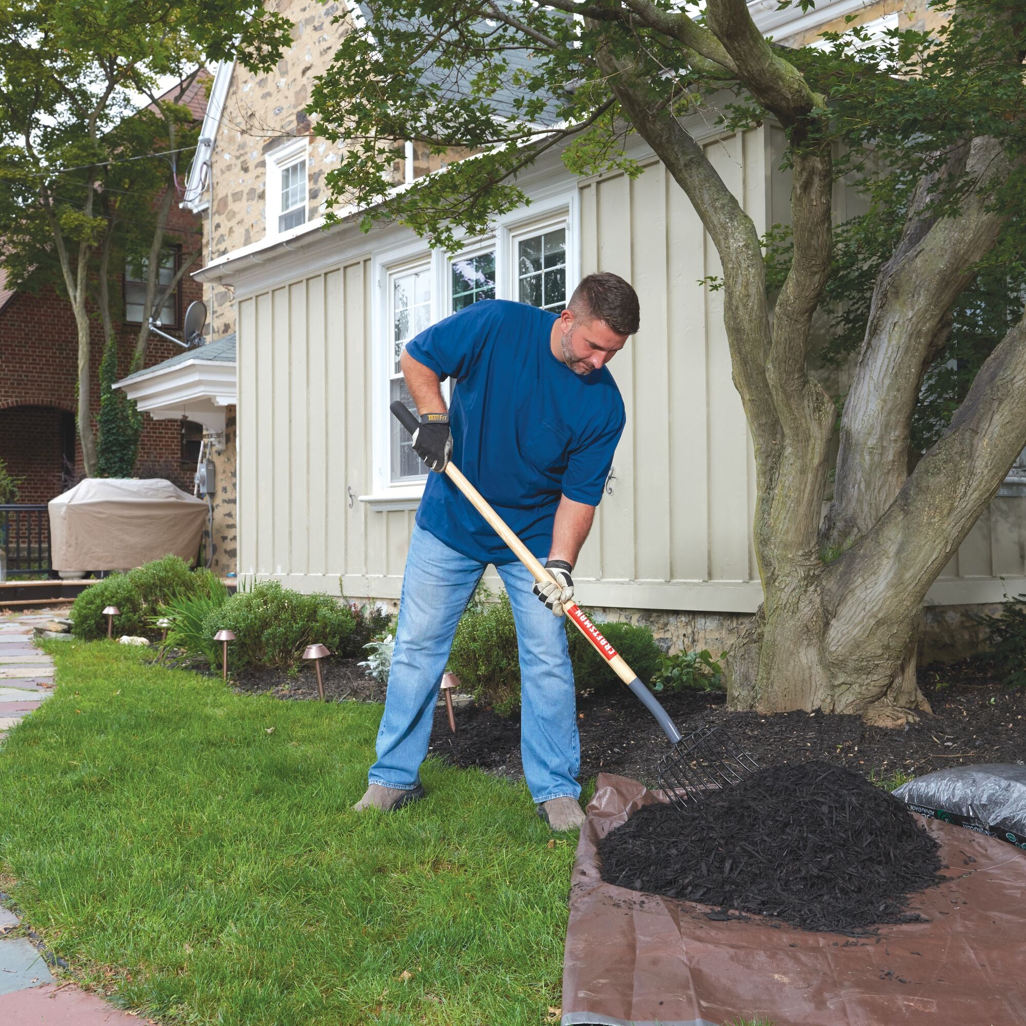 Wood Handle Bedding And Mulch Fork Discount